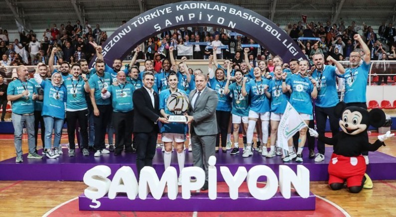 Şampiyon İzmit Belediyespor Türkiye Kadınlar Basketbol Süper Liginde