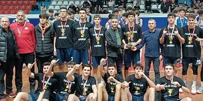 Altan Süral U18 Erkeklerde Kocaeli Basket şampiyon