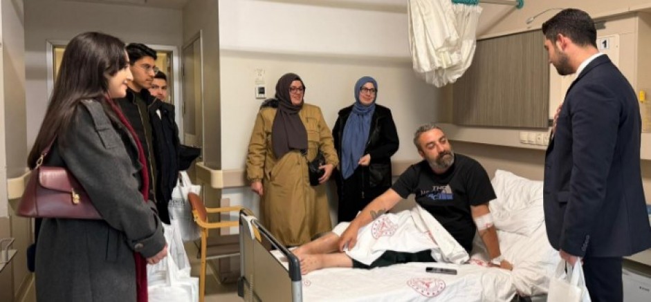 AK Genç İzmit'ten hastalara geçmiş olsun ziyareti