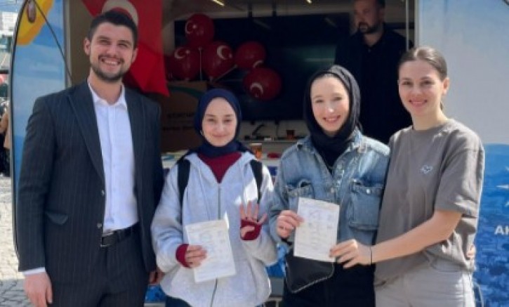 AK Genç İzmitten 1000 yeni üye kayıt atağı