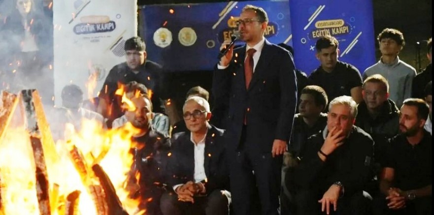 AK Gençlere İnsan Hakları Eğitimi Diriliş Kampında