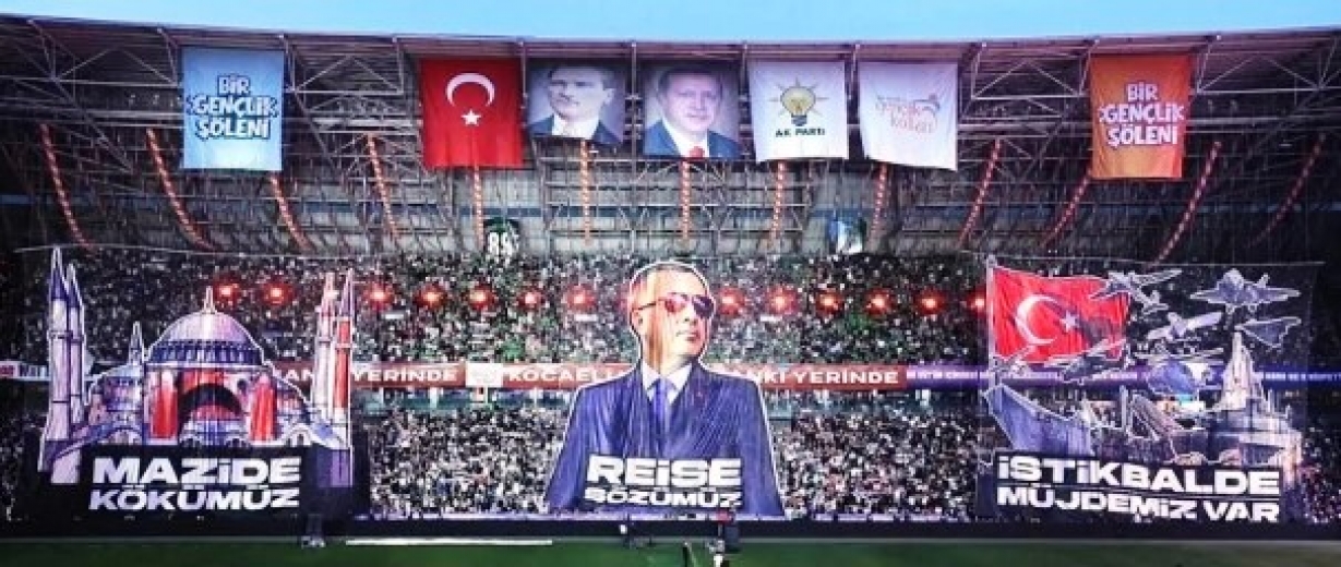 AK Gençlerin kareografisi Reise sözümüz var