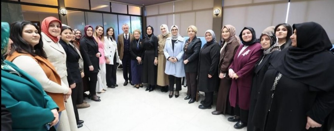 AK Kocaeli'nin en çalışkan kadınları Kardeşlik İftarı Gönül Sofrasında 