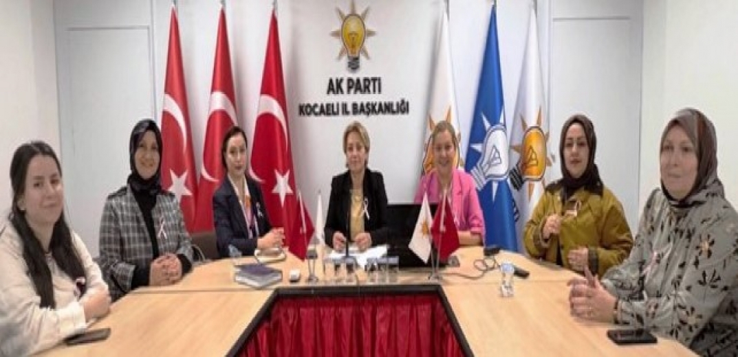 AK Kadınlara uzmanların Göğüs kanseri bilgilendirmesi