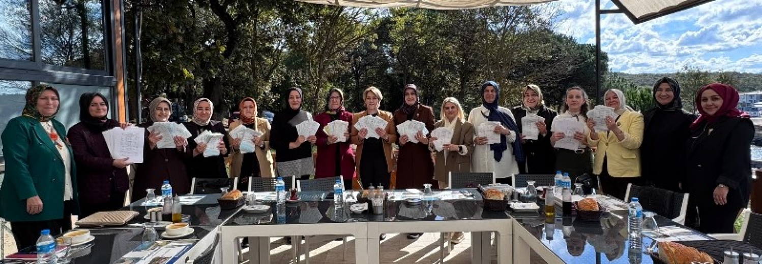 AK Kadınlar Yasemin Başkan tempoyu yükseltti 15 günde 2.533 yeni üye 
