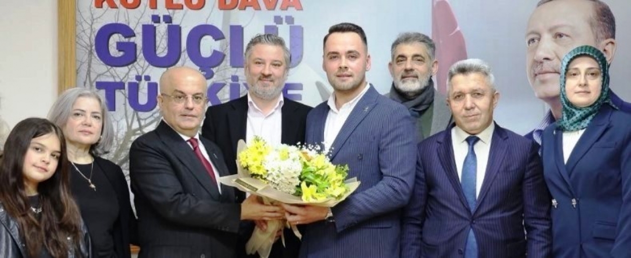  AK Kandırada yeni başkan Sertan Kulaç oldu