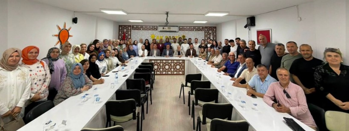AK Parti İzmitin 80 nci Daraltılmış Danışma Meclisi Toplantısı yapıldı