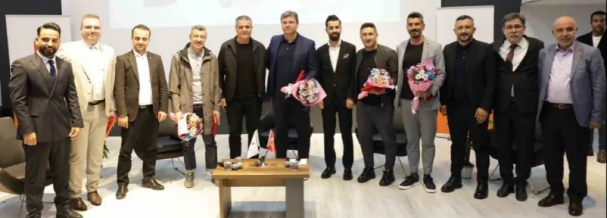Ünlü Futbolcular Amatör Ruhunu Kaybetmeyen Profesyoneller’ panelinde