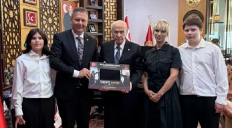 Bahçeli'ye Emengen'ler Ailece gitti