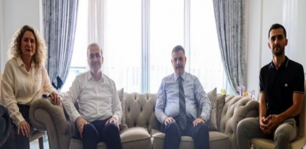 Bakan Çiftçi,Şahin Başkana geçmiş olsuna gitti