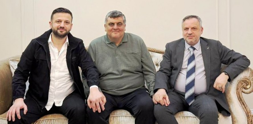Dokuzlar'ın Hasan Ayaz'a geçmiş olsun ziyareti