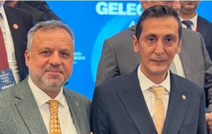 Dokuzlar MHP'de seçilmiş başkan Türeyen'i kutladı