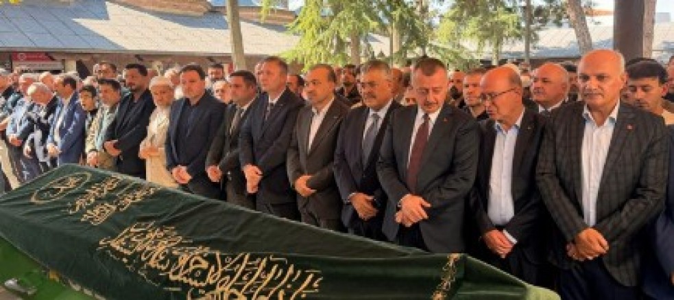 İlhan Kadıoğlu Amcasının cenazesine katılanlara teşekkür etti