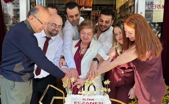 İlim Eczanesinden 40 ncı kuruluş yıldönümü kutlaması