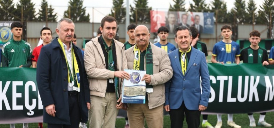 İskeçeli Gençler PAF Takımı ile dostluk maçında