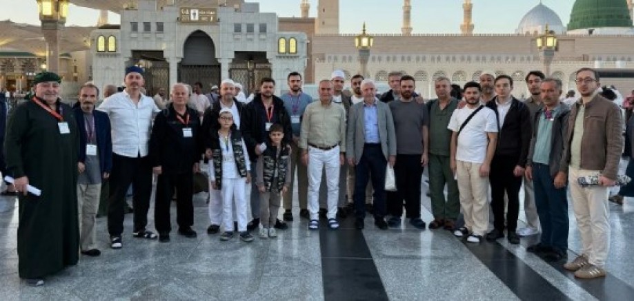 İzmitli tanınmış isimler Ümre için kutsal topraklarda