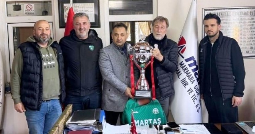 Kandıra GB Belediyespor kupayı Uztürk'e götürdü