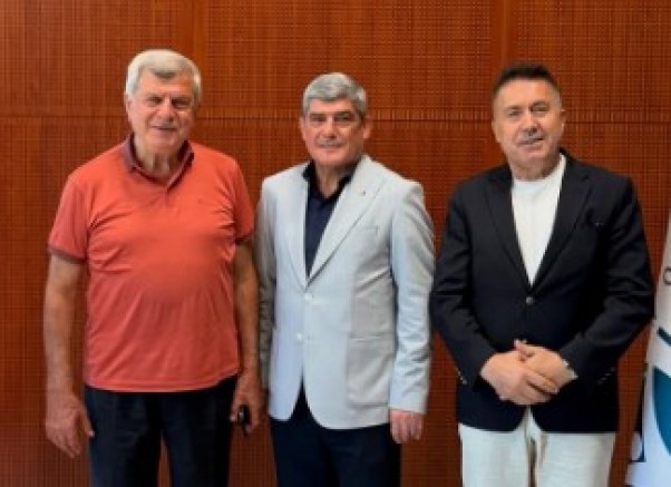 Karaosmanoğlu'nun Yalçına hayırlı olsun ziyareti