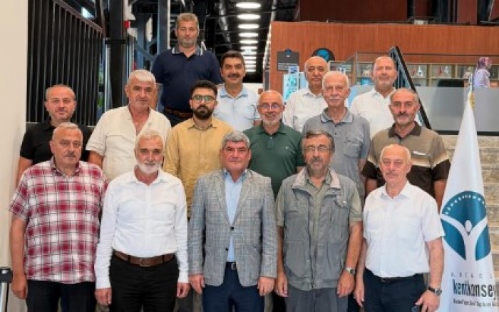 KEGDER-Eğtim Gönüllüleri Kent Konseyine Yalçın'a hayırlı olsuna gitti