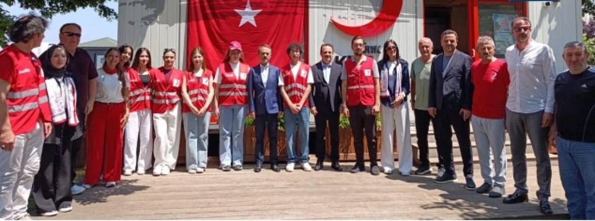 Kızılay Başiskelenin sahilde kan bağışı kampanyası
