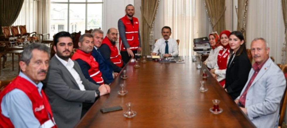 Vali Aktaş'ın kurban vekaleti Kızılay Kocaeli'ye