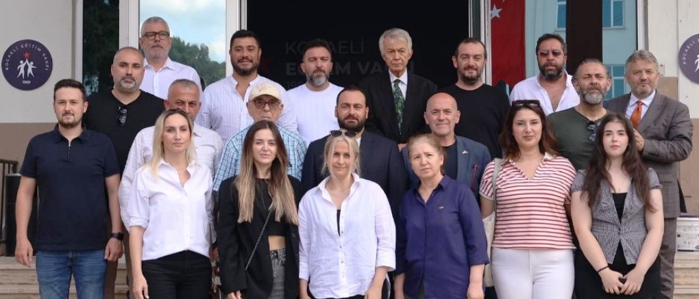 Kocaeli Eğitim Vakfında Tolga Sirmen Devam