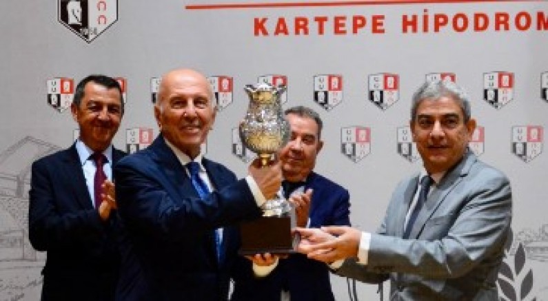 Kocaeli Vali Koşusunu Jokey Vedat “Taşkent”le kazandı