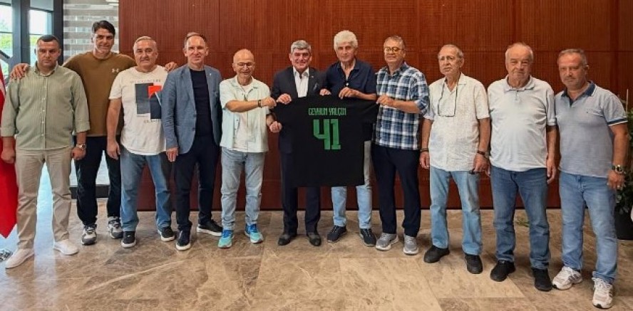 Kocaelispor Efsaneleri Kent Konseyi Ceyhun Yalçın’a hayırlı olsuna gitti