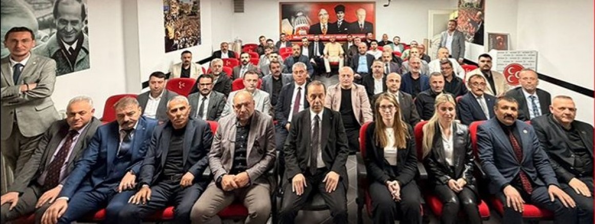 MHP'de Kamil Akın il divan kurulunu yeniledi