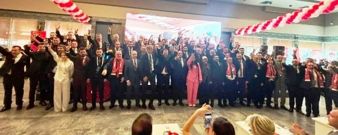 MHP Kocaeli Kongresinde tek aday olan Enes Emengen seçilmiş başkan