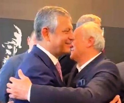 Özgür Özel'le Arcan'ın Üsküplü Muhabbeti
