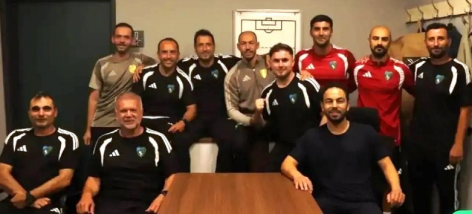 Selçuk Hoca teknik ekibini toplayıp tek tek kutladı