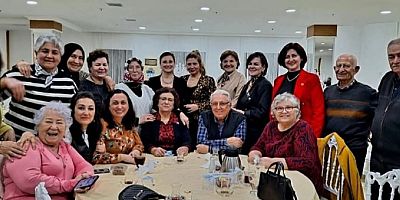 Afyonkarahisarlılar iftar yemeğinde şehitlere saygı
