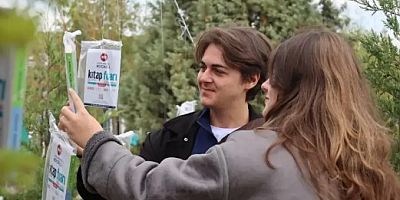 “Ağaçlar Kitap Açtı” etkinliğinde 1000 kitap toplandı