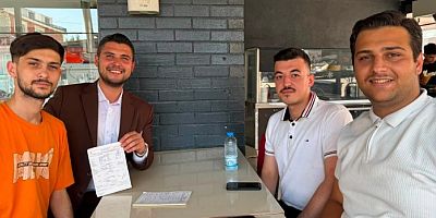 AK Genç Eyüp Akbal CHP'den gelen Batuhanı üye yaptı