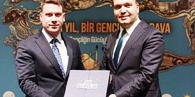 AK Genç Kocaeli'ye Yılın En Coşkulu Teşkilatı Ödülü 