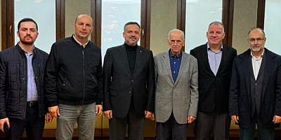 AK İzmit Halil Dokuzların Rumelililerin büyüğü İsmail Kalkandelen ziyareti