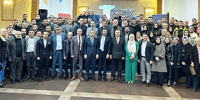 AK İzmit'in Başkanı Halil Dokuzlar Aday Adaylarını Teşkilatla buluşturdu