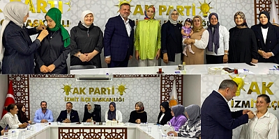 AK Kadın İzmit'te yeni üyelere Rozetler Radiye Vekille Halil Dokuzlardan