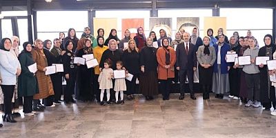 AK Kadınlarda Başkan Yasemin Özdemir'den Mahalle Başkanlarına moral