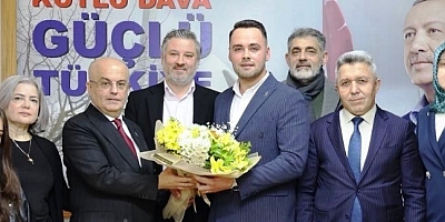  AK Kandırada yeni başkan Sertan Kulaç oldu