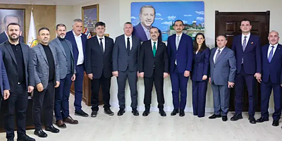 AK Kocaeli'de Şahin Başkan yeni dönemde birlikte çalışacağı Yürütmeyi açıkladı