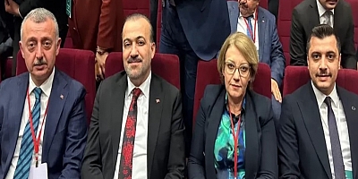 AK Kocaeli Kurmayları İl Başkanları toplantısında