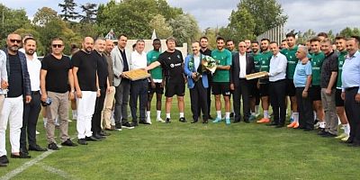 AK PartiliŞahin Talus'la Yönetiminde Kocaelispor'a moral ziyareti