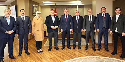 AK Parti Kocaeli Milletvekillerden Tahir Büyükakına Hayırlı olsun ziyareti