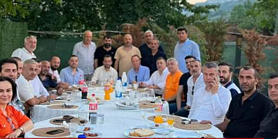 AK Partli ve CHP'li Manav kökenli siyasetçiler yemekte