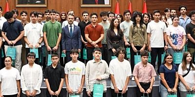 Aktaş,YKS ilk 1000'e giren, LGS'de 500 tam puanlı öğrencileri ödüllendirdi