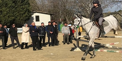 Atlı Sporda Uygulamalı Antrenörlük kursu tamamlandı