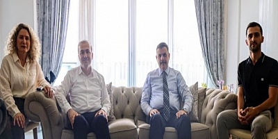 Bakan Çiftçi,Şahin Başkana geçmiş olsuna gitti