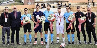 Başiskele Belediyesporun rakibe örnek çiçek jesti